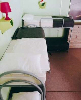 Гостиница Wl Hostel Омск Спальное место на двухъярусной кровати в общем номере для мужчин-8