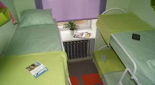 Гостиница Wl Hostel Омск Спальное место на двухъярусной кровати в общем номере для мужчин и женщин-2